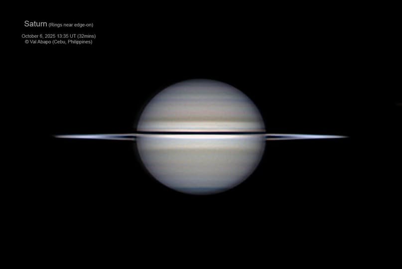 土星とその環の拡大写真