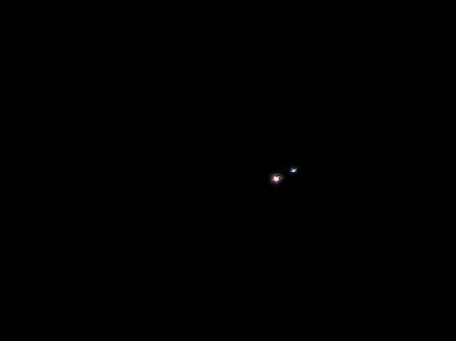 青い星とオレンジの星が寄り添うロマンチックなアルビレオの映像